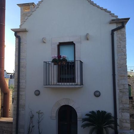 ジョヴィナッツォCasa Torre Di Mactheus Petraroアパートメント エクステリア 写真