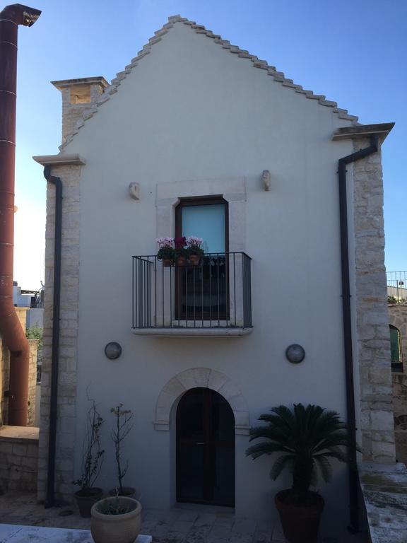 ジョヴィナッツォCasa Torre Di Mactheus Petraroアパートメント エクステリア 写真