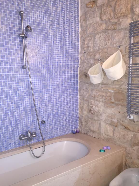 ジョヴィナッツォCasa Torre Di Mactheus Petraroアパートメント エクステリア 写真