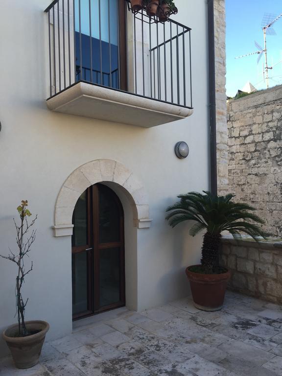 ジョヴィナッツォCasa Torre Di Mactheus Petraroアパートメント エクステリア 写真