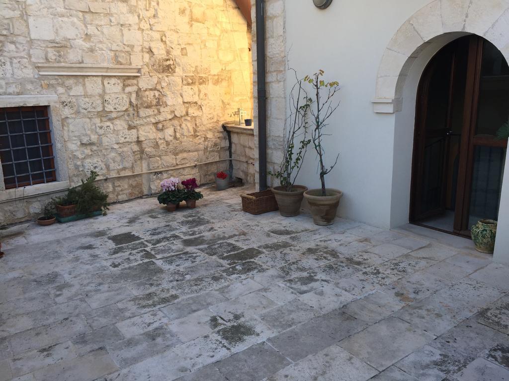 ジョヴィナッツォCasa Torre Di Mactheus Petraroアパートメント エクステリア 写真