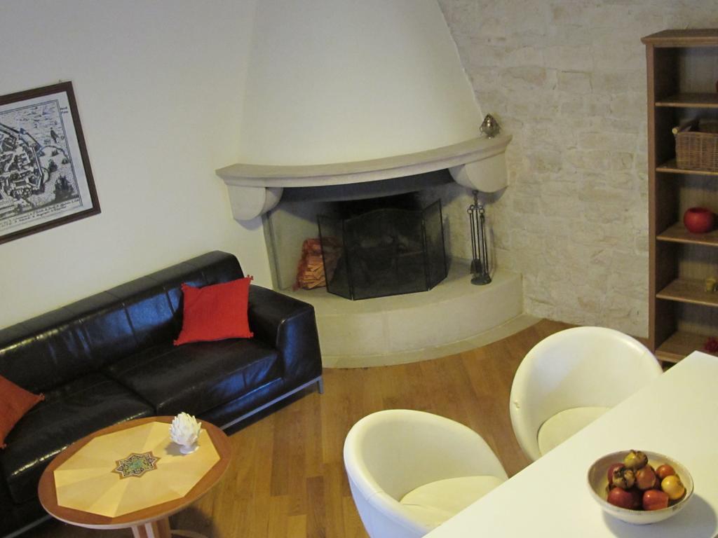 ジョヴィナッツォCasa Torre Di Mactheus Petraroアパートメント エクステリア 写真