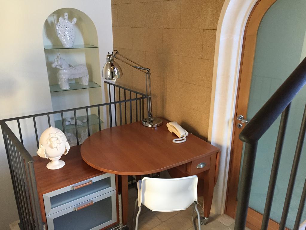 ジョヴィナッツォCasa Torre Di Mactheus Petraroアパートメント エクステリア 写真